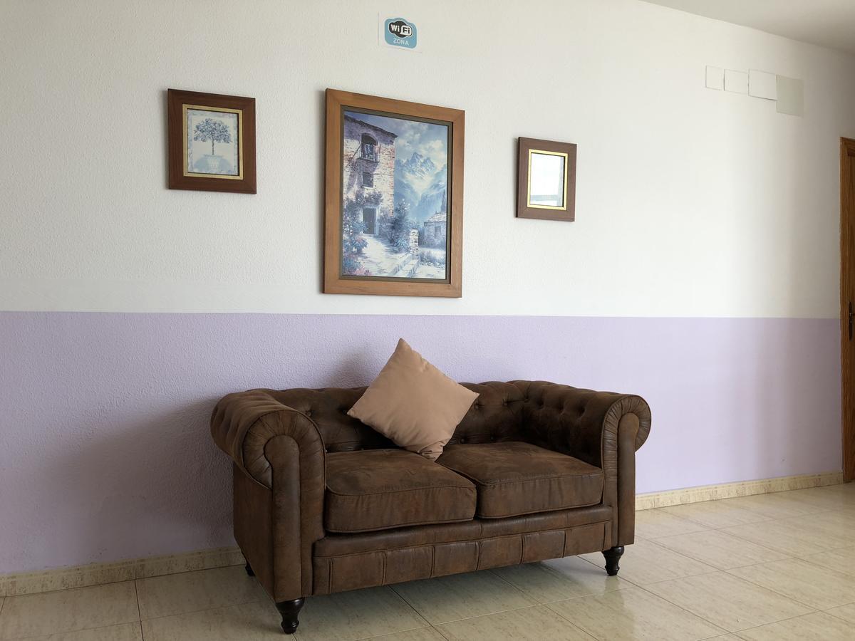 Hostal 82 Olías del Rey エクステリア 写真